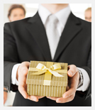 Poznate poslovni bonton pri predaji darila?